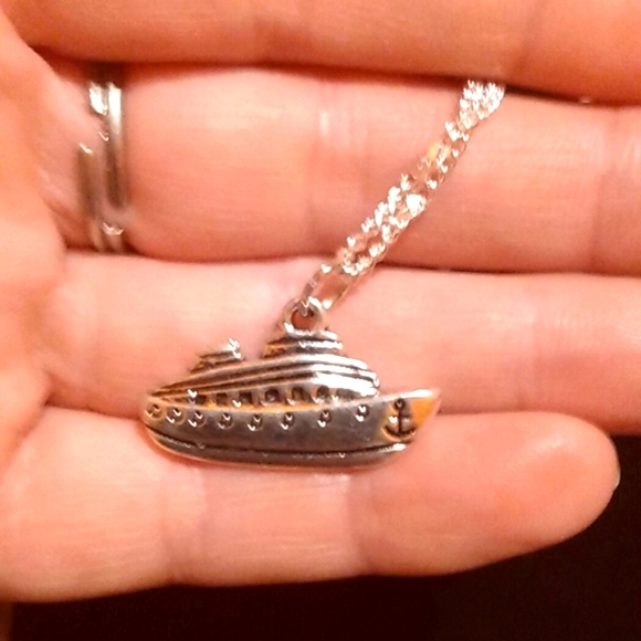 Silver plated cruise ship necklace. - Picture 1 of 2